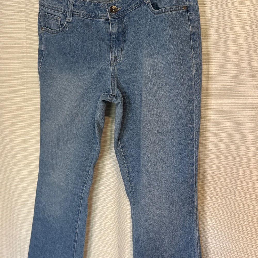 L.E.I Almost Vintage Women's Jeans - Picture 4 of 12